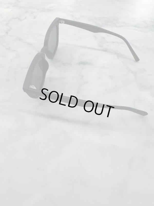 画像3: Matte Black Basic Sunglasses (3)