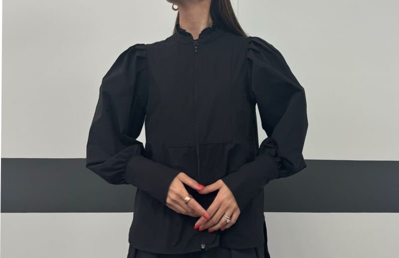 画像2: Active Ruffle Shirt