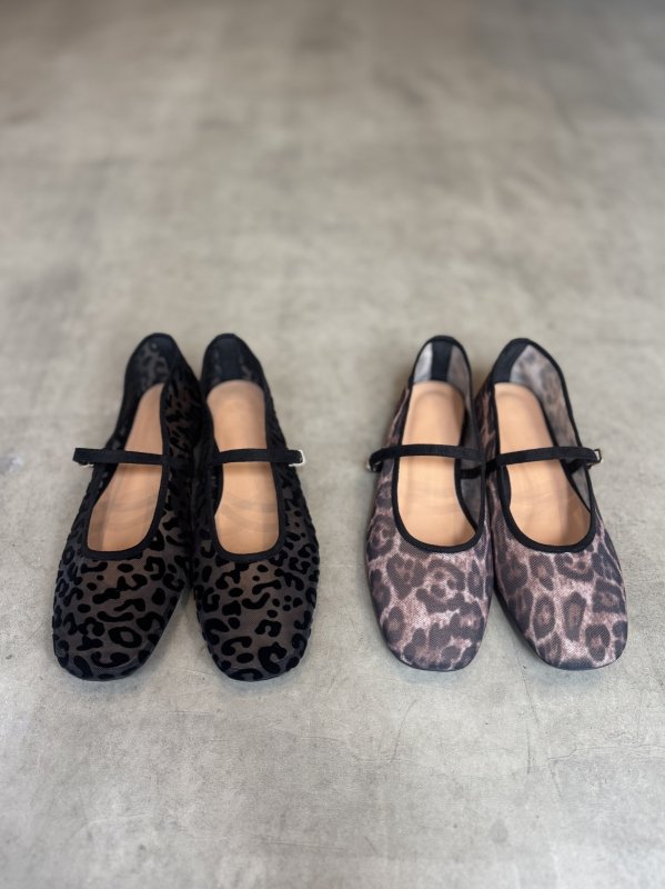 画像1: Sheer Leopard Mary Jane Pumps (1)