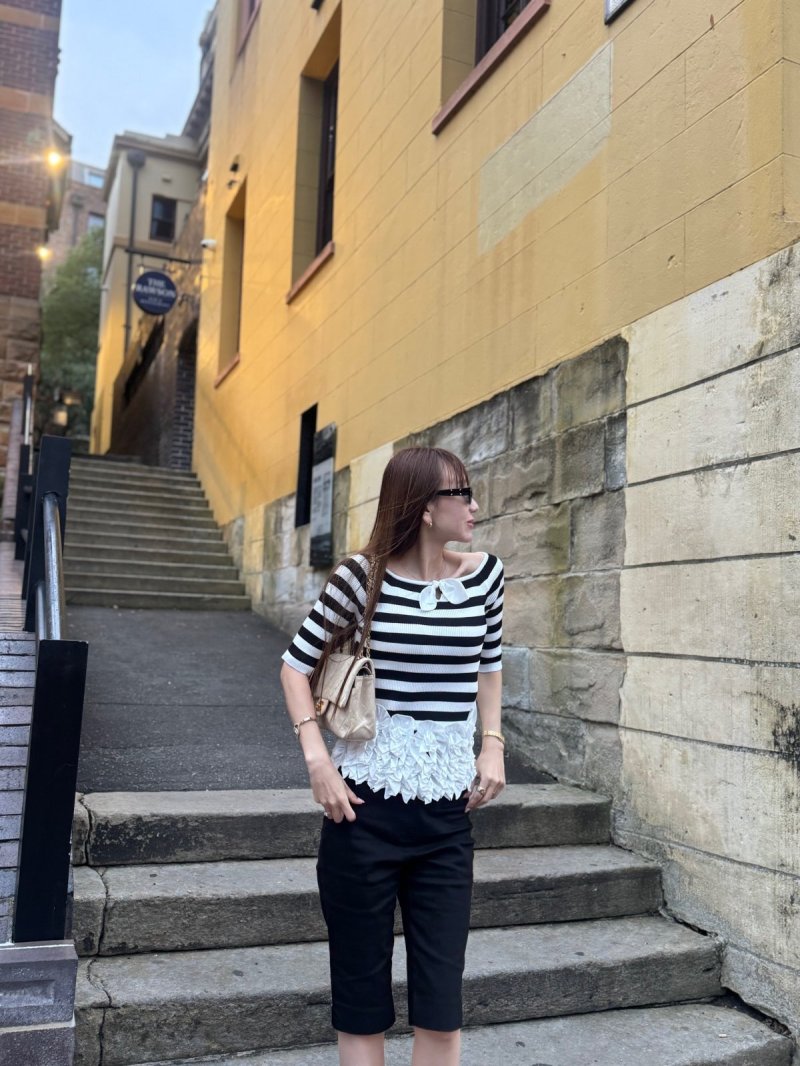 画像2: Ribbon Frill Peplum Top