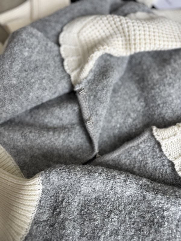 画像4: Contrast Collar Boucle Knit Cardigan (4)