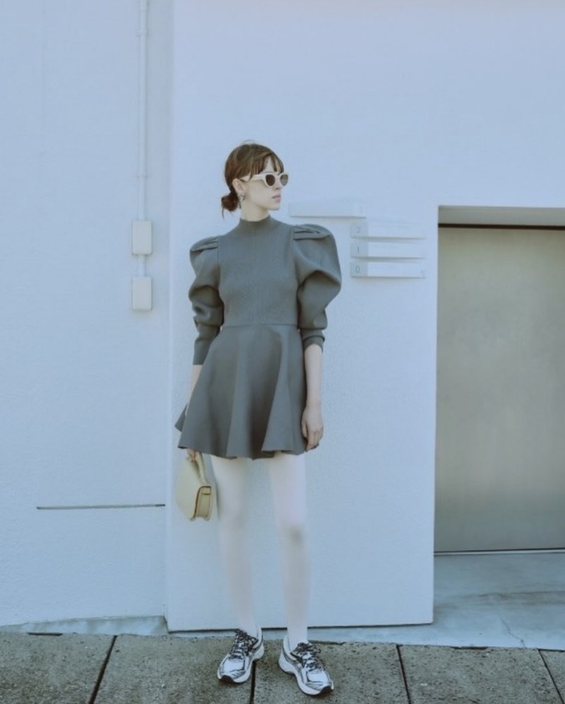 画像1: Puff Sleeve Flare Knit Dress