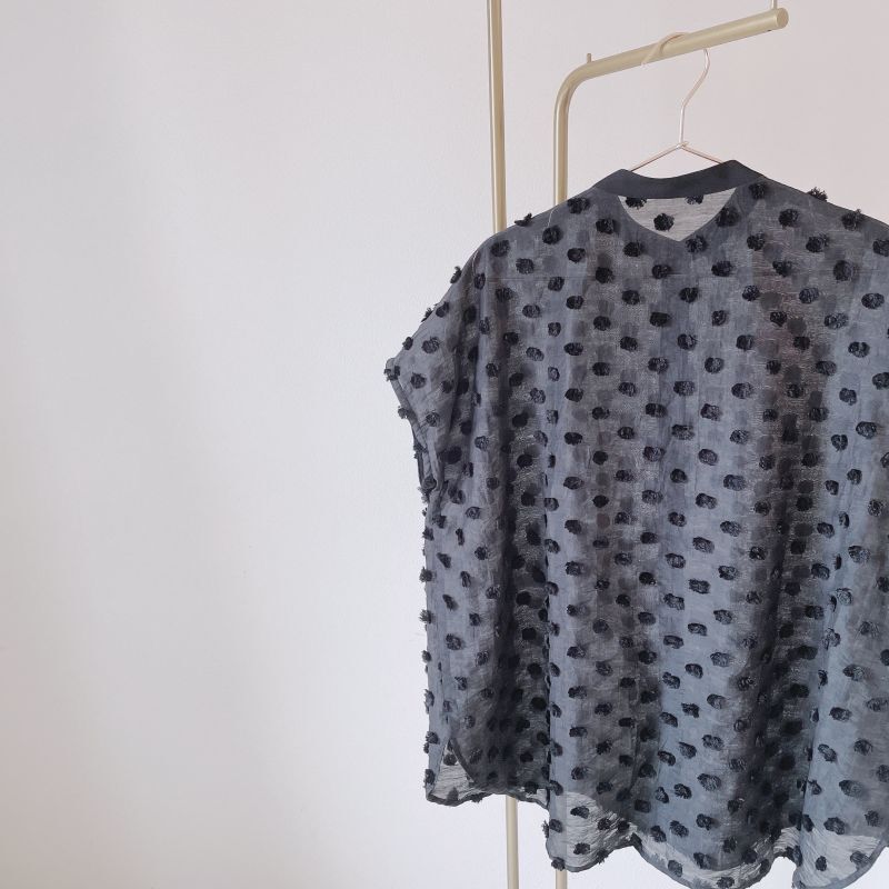 Fluffy dot Shirt - ＨＩＡＮＤ