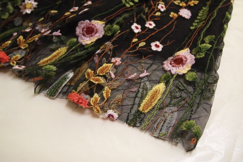 チュール刺繍スカート ｈｉａｎｄ